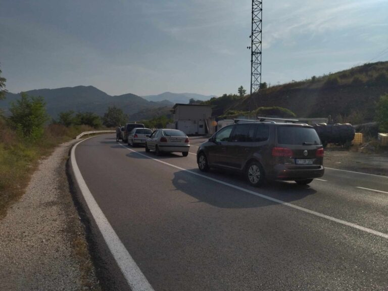 Za izlazak sa Kosova čeka se i do pet sati  