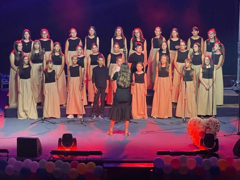 Gradski dečji hor Kosovska Mitrovica na Međunarodnom festivalu „Čarobna nota“ u Nišu