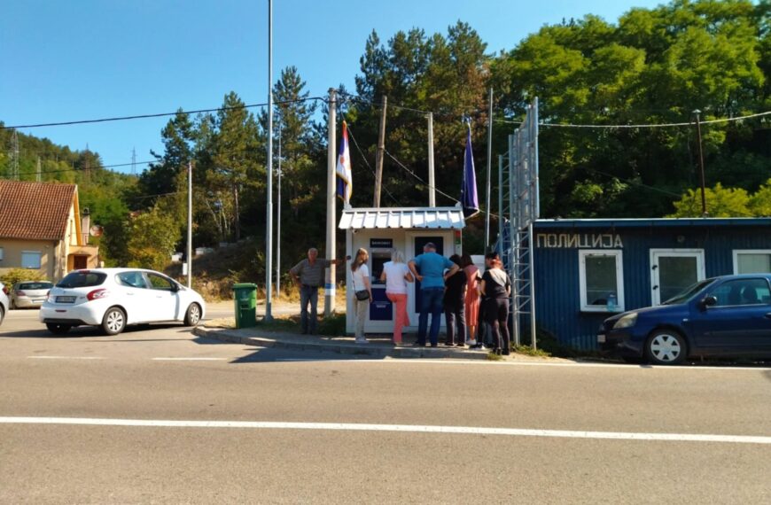 Isplata dečjeg, roditeljskog dodatka i ostalih socijalnih davanja u utorak