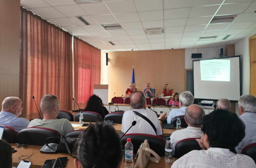 Mala zainteresovanost građana za javnu raspravu, ponovo bez prisustva Srba