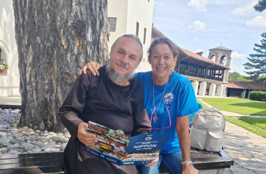 Tanja Petrović posetila Visoke Dečane