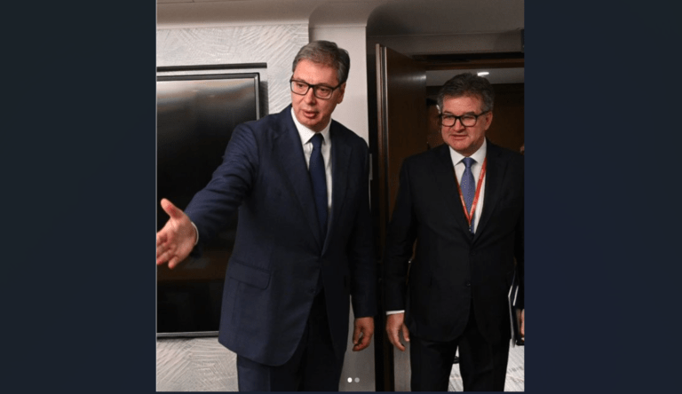 Vučić u Pragu sa Lajčakom: Izrazio zabrinutost zbog situacije na Kosovu