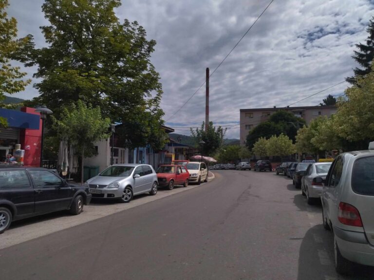 Zvečan: Uhapšen, pa pušten muškarac u vezi sa slučajem uništenja imovine