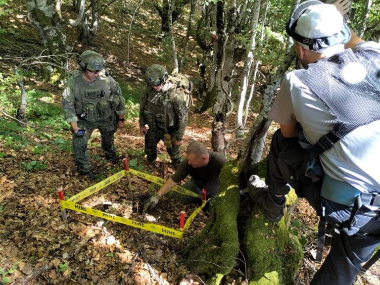 Kfor uklonio minobacačku granatu pronađenu u Mitrovici