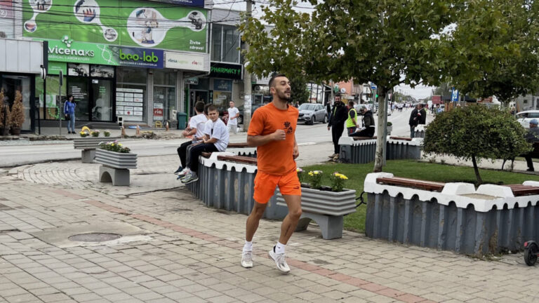 Gračanički kros: Pobednik trčao za malog Tadiju
