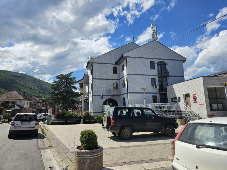 Tri srpske političke opcije iz Zubinog Potoka pozvale građane iz centralne Srbije da ne učestvuju na lokalnim izborima na Kosovu