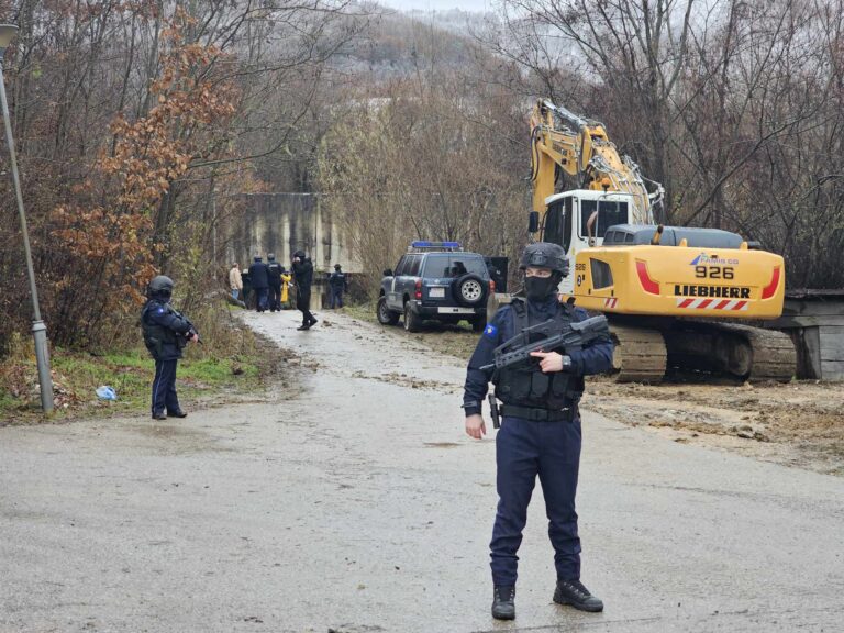 Svečlja: Osam uhapšenih na severu; Hodža: Moguća povezanost sa Radoičićem