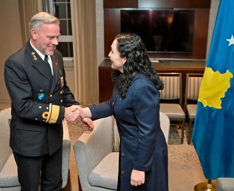 Osmani razgovarala sa Robom Bauerom: Kfor važan faktor bezbednosti