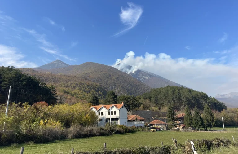 Požar na Prokletijama kod sela Ljubenić već nekoliko&hellip;