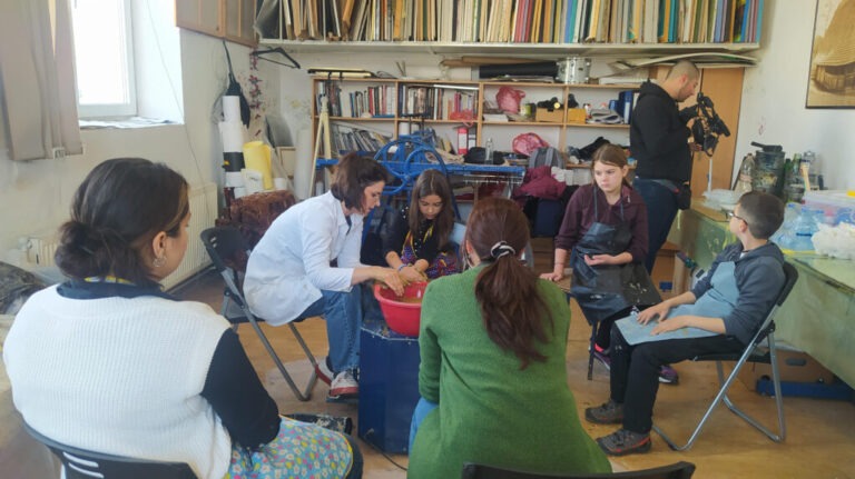 Radionica grnčarstva u Domu kulture: Vajarstvo nisu samo puke figure, već umetnost