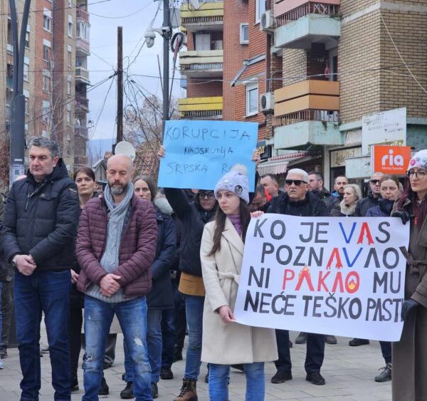 15 minuta tišine Kosovska Mitrovica