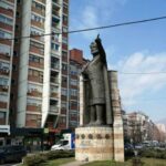 Mitrovica, spomenik knezu Lazaru