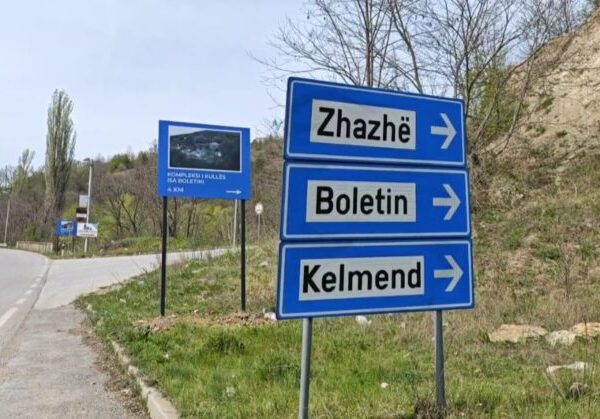 Nove saobraćajne table u Zvečanu&hellip;