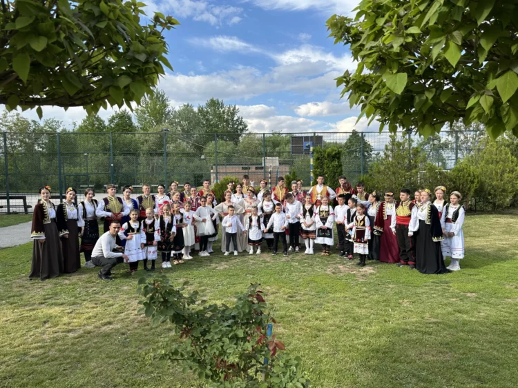 Uz pesmu, defile i igru održan festival u&hellip;