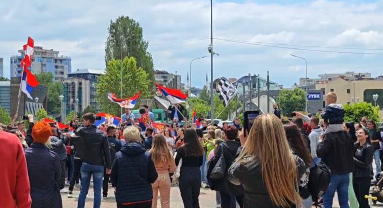 Maturanti proslavili kraj školske godine u Severnoj Mitrovici