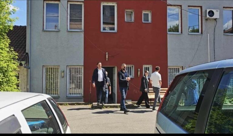 Zatvorene još tri srpske institucije u Severnoj Mitrovici