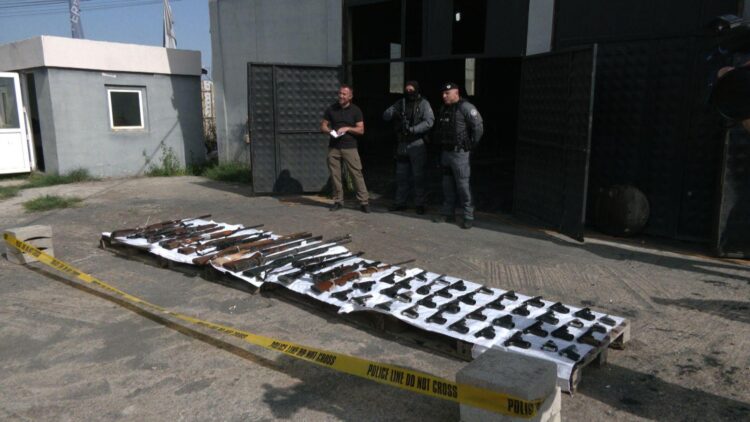 KP: Zaplenjeno 849 komada oružja u šest meseci, apel građanima da slave bez upotrebe oružja