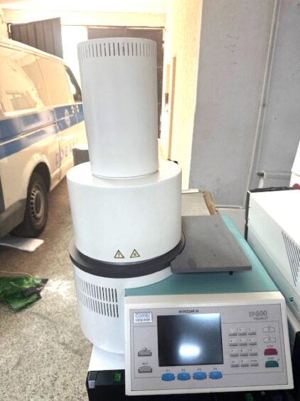 Na Brnjaku zaplenjena stomatološka oprema vredna 72.000 evra, uhapšena jedna osoba  