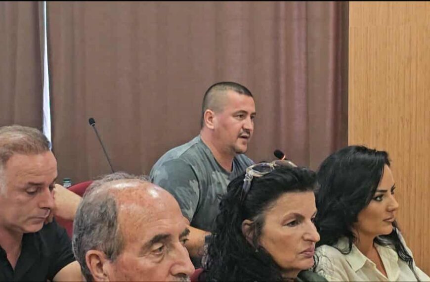Taksisti u Severnoj Mitrovici traže jasno definisane uslove za licenciranje: „Ne znamo kome da se obratimo“