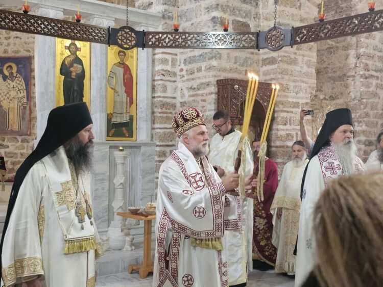 Manastir Banjska proslavlja hramovnu slavu, liturgiju služe vladike Grigorije, Teodosije i Ilarion