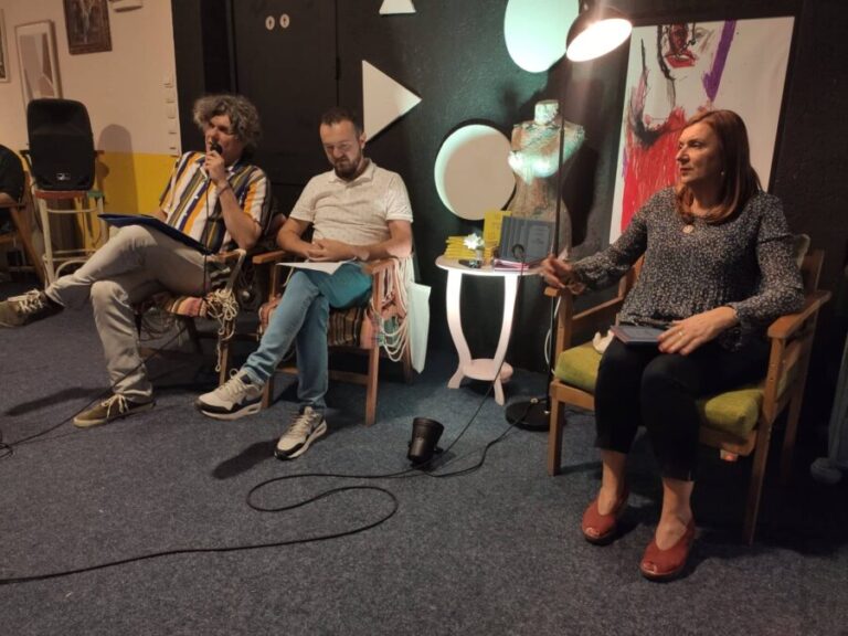 Duboko nebo dijaka grešnog, između naricanja i finog tkanja