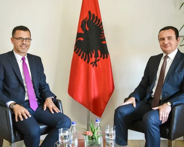 Opozicija kritikuje, partija brani: Član&hellip;