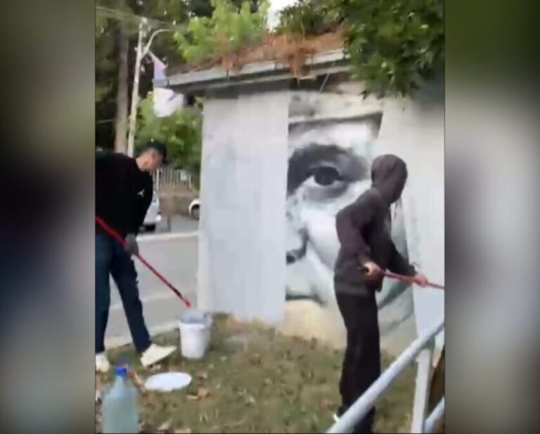 Peci: „Glorifikacija ratnih zločina nema mesto u Zvečanu“