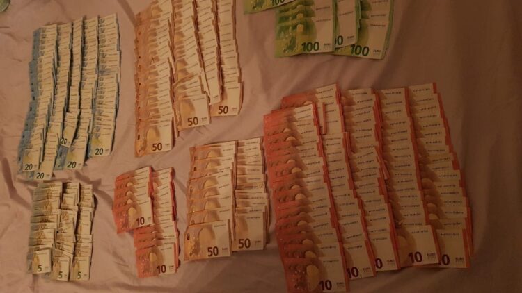 Uhapšeno šest osoba, zaplenjena droga