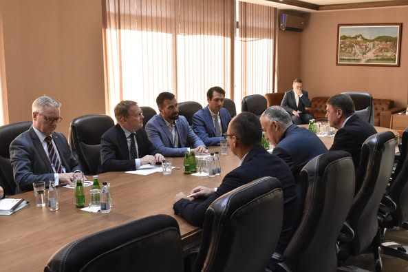 Susret predstavnika OEBS-a sa Srpskom listom i Srpskom demokratijom u Severnoj Mitrovici