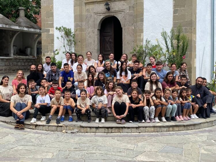 Mala letnja škola u manastiru Draganac okupila preko 40 mališana