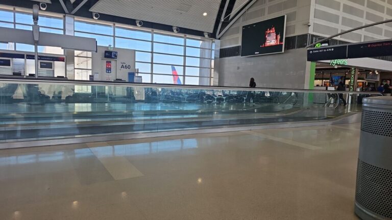 Državljanka Turske privedena na aerodromu u Prištini zbog sumnje na falsifikovanje dokumenata