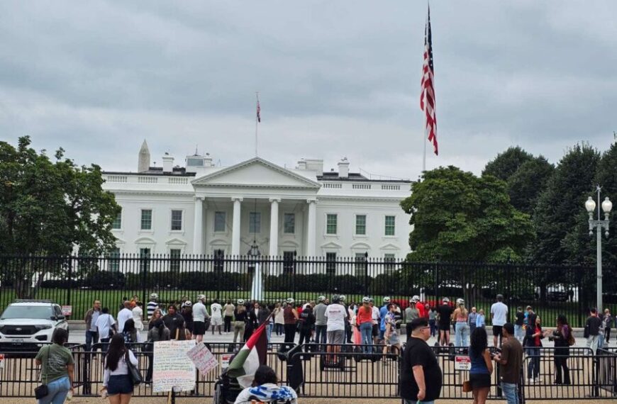 Rojters: Tramp razmatra povlačenje nekih američkih trupa iz Evrope usred napetosti u NATO-u