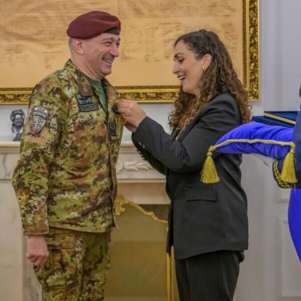 General Barduani se oprostio od…