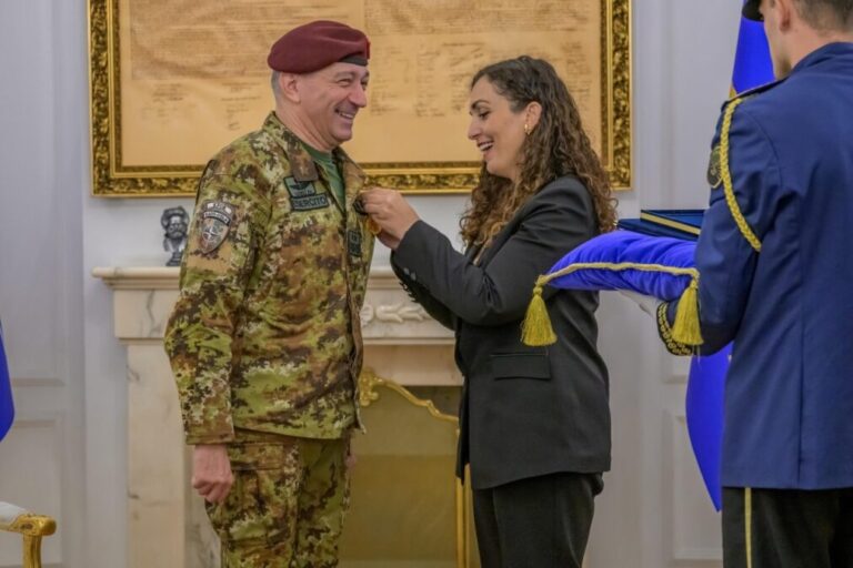 General Barduani se oprostio od Kosova – odlikovan za doprinos stabilnosti