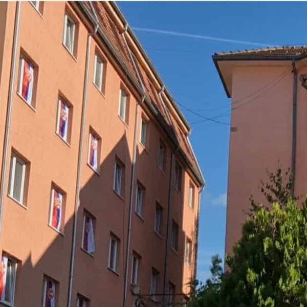 Uzimam zastavu i postavljam pitanje