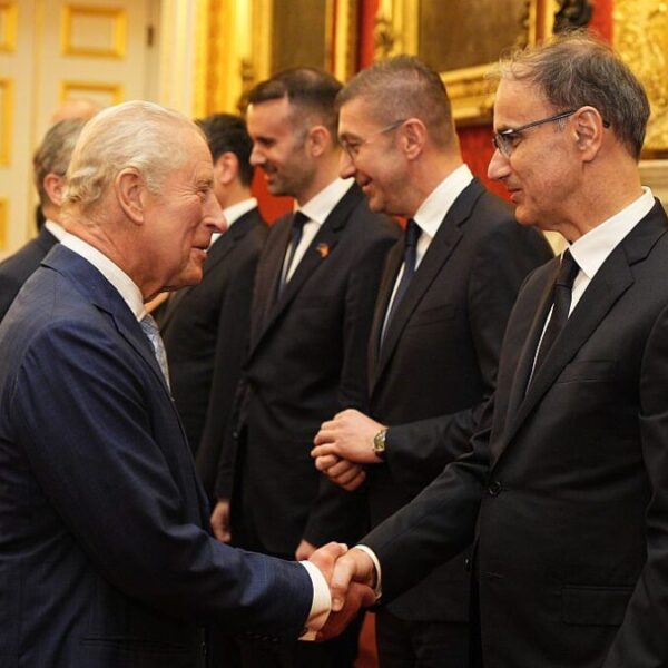 Macut u Londonu: Srbiju poštedeti…