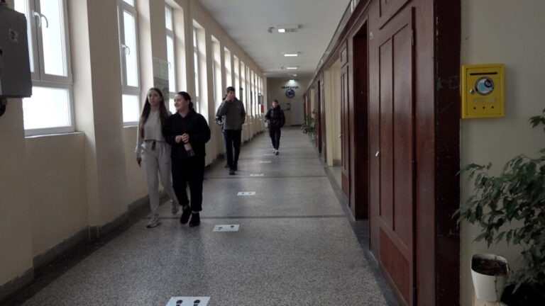 Gimnazija u Kosovskoj Mitrovici, škola u kojoj đaci postaju medijski pismeni  