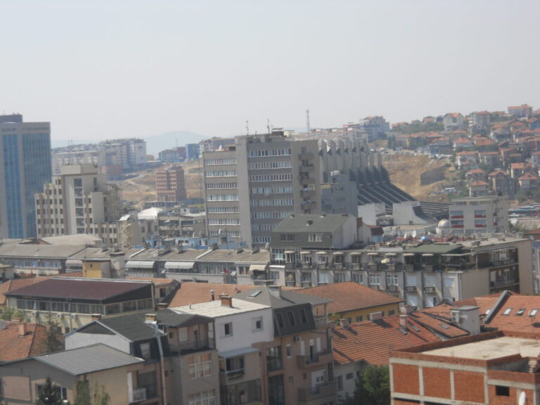 Kosovo na ivici ekonomskog kolapsa – rok za…