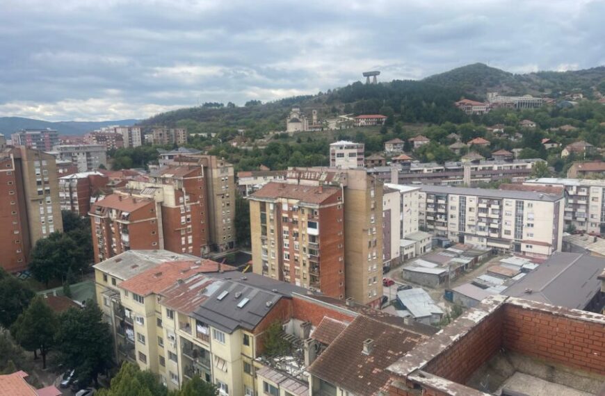 „Mi to imamo poslednjih 20 godina“: Zvečanci i Mitrovčani o problemima sa strujom i vodom