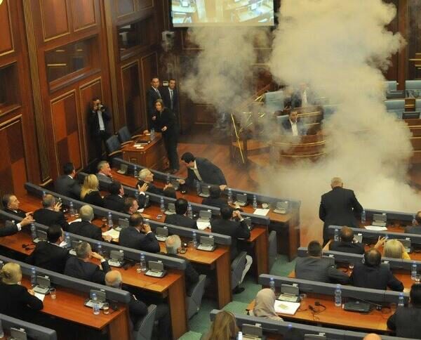 Koha: Ročište o suzavcu otkazano…