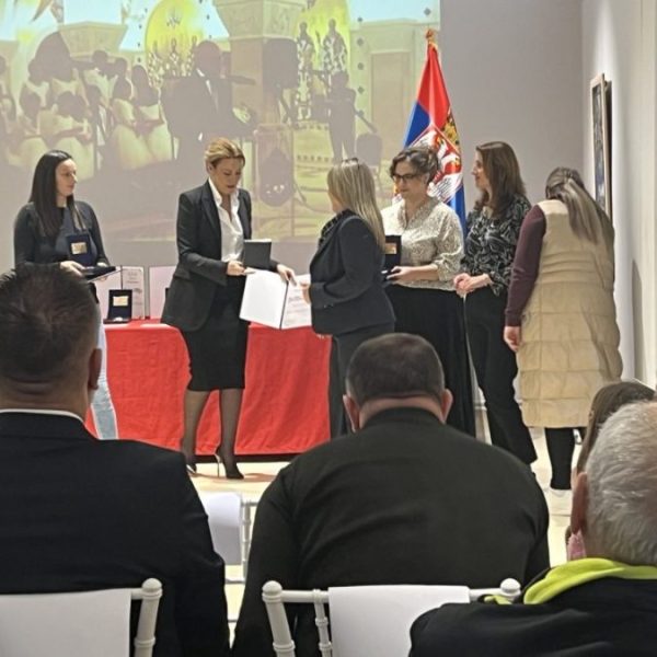 Fondacija „Dajana Paunović“ uručila u…