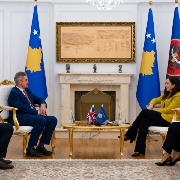 Kosovska predsednica i britanski ambasador…