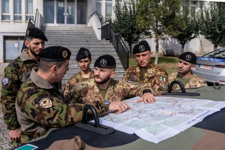 Kfor: Timovi za vezu i posmatranje svakodnevno na terenu