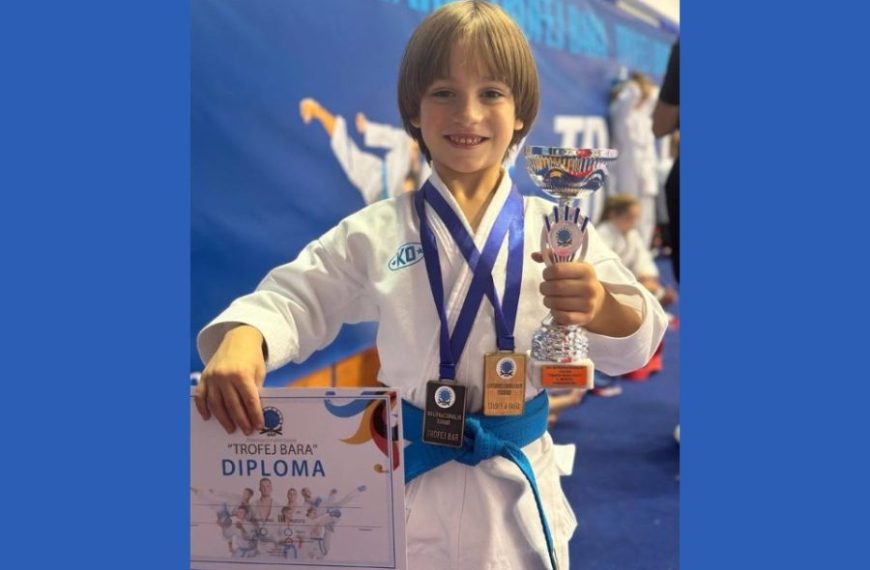 Karatista Luka Milojević iz Leposavića osvojio zlato i bronzu na turniru u Baru