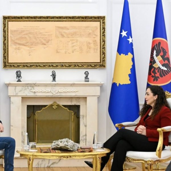 Vjosa Osmani: Izbegavajte putovanje kroz…