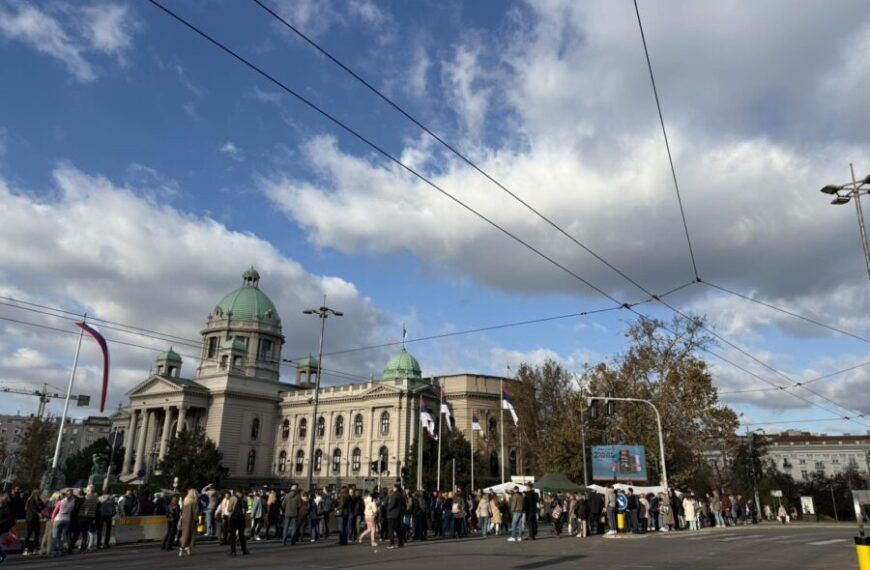 Opozicija obezbedila sednicu Odbora za KiM povodom početka primene Zakona o strancima