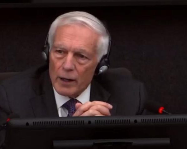 Klark: Tači bio politička ličnost…