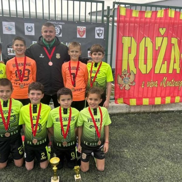 Bronza za male fudbalere FK…