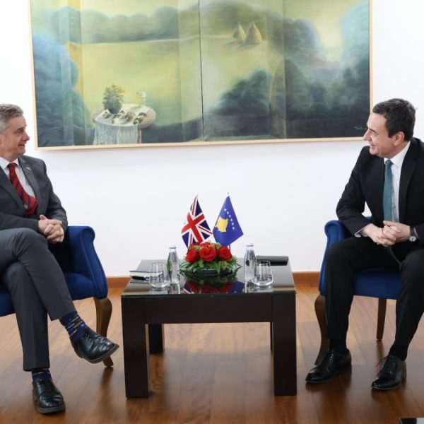 Britanski ambasador sa Kurtijem razgovarao…