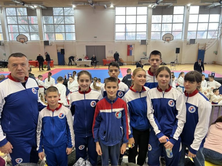 Karatisti Zvečana i Kosovske Mitrovice osvojili 10 medalja u Kraljevu